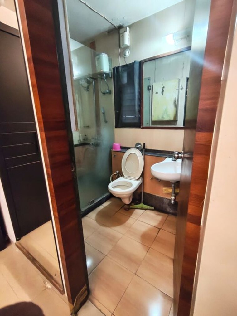 Bathroom, panchsheel-apartment 2 Bedroom 850 Sq.Ft. Apartment In Andheri West Mumbai 10498923