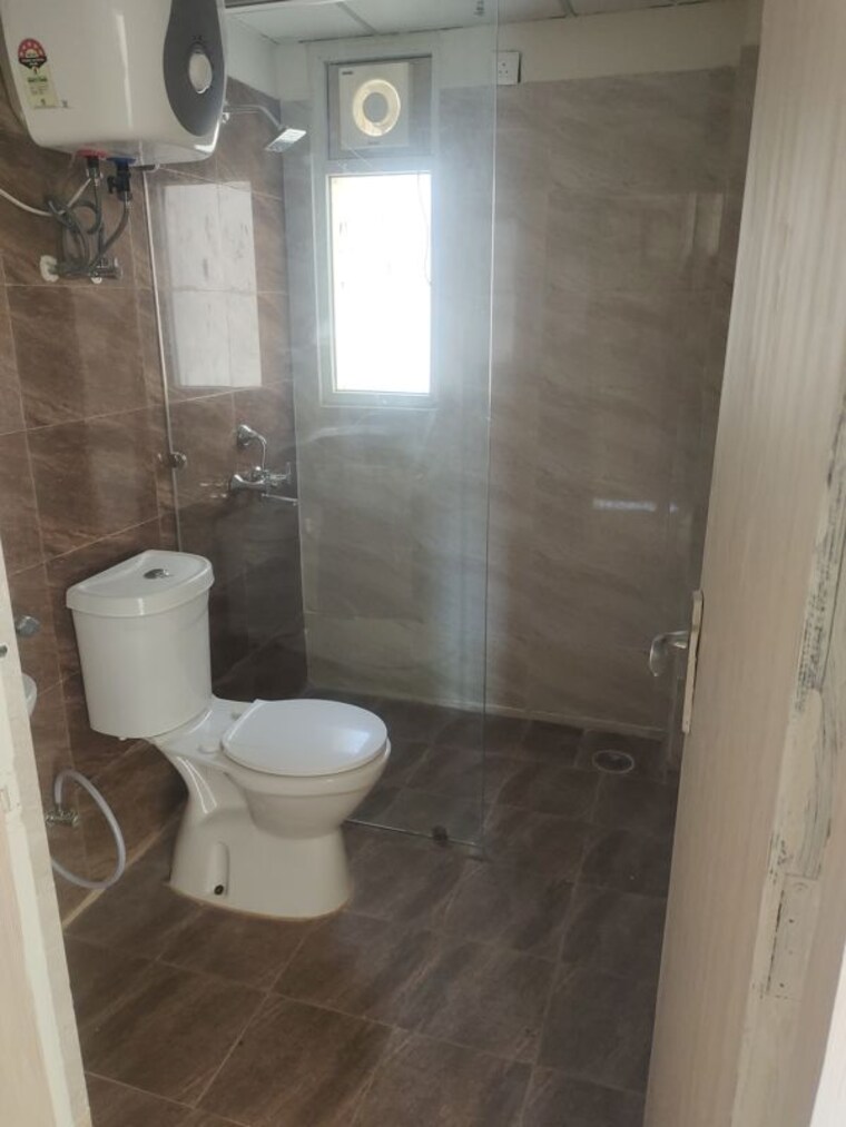 Bathroom, supertech-cape-town 2 Bedroom 930 Sq.Ft. Apartment In Sector 74 Noida 10498940