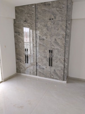 Room in 2 BHK Apartment at Whisper Valley – for Rent