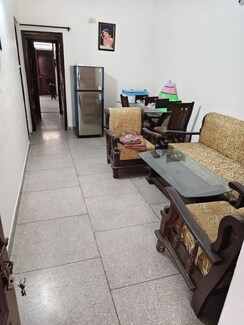 1 BHK Builder Floor For Rent in Sector 32