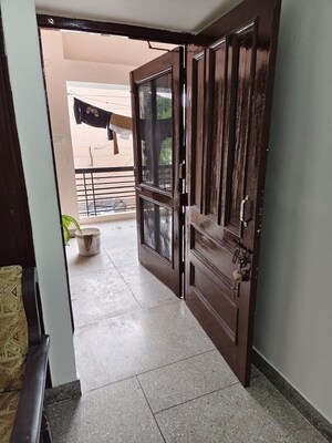 Balcony in 1 BHK Builder Floor at Sector 32 – for Rent