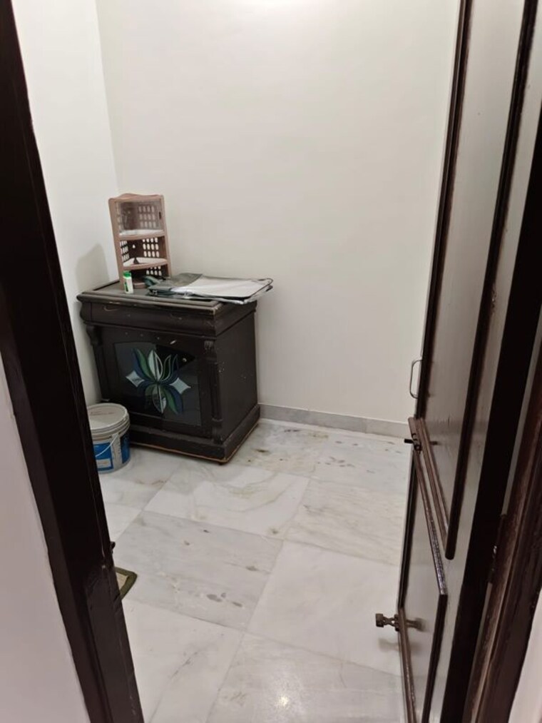 Balcony, sector 32 1 Bedroom 1000 Sq.Ft. Builder Floor In Sector 32 Chandigarh 10498975