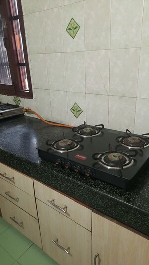 Parking in 2 BHK Builder Floor at Sector 44 – for Rent