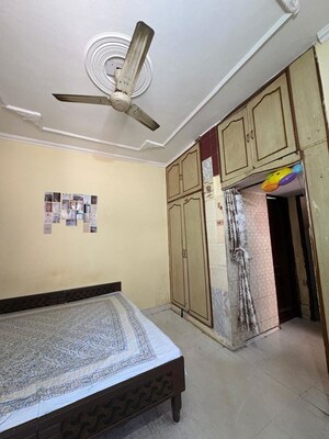 Furnished Amenities in 1 BHK Builder Floor at Sector 52 – for Rent