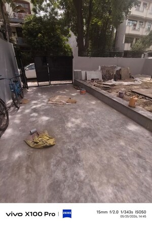 Parking in 3 BHK Independent House at Sector 72 – for Rent