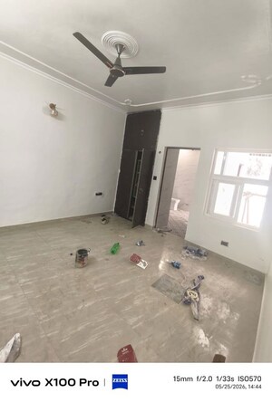 Room in 3 BHK Independent House at Sector 72 – for Rent