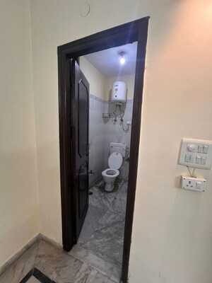 Building Lobby in 2 BHK Builder Floor at Palam Vihar Residents Association, Palam Vihar – for Sale