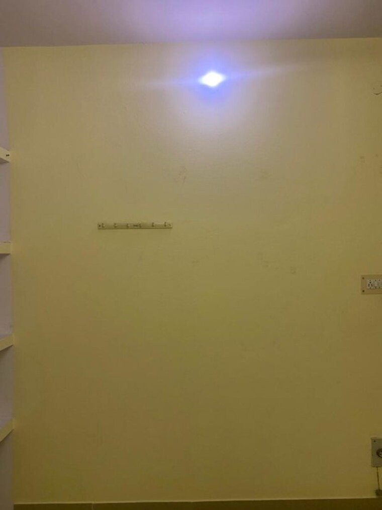 Room, tulsi-plaza-indira-nagar 1 Bedroom 12500 Sq.Ft. Builder Floor In Indira Nagar Lucknow 10499093
