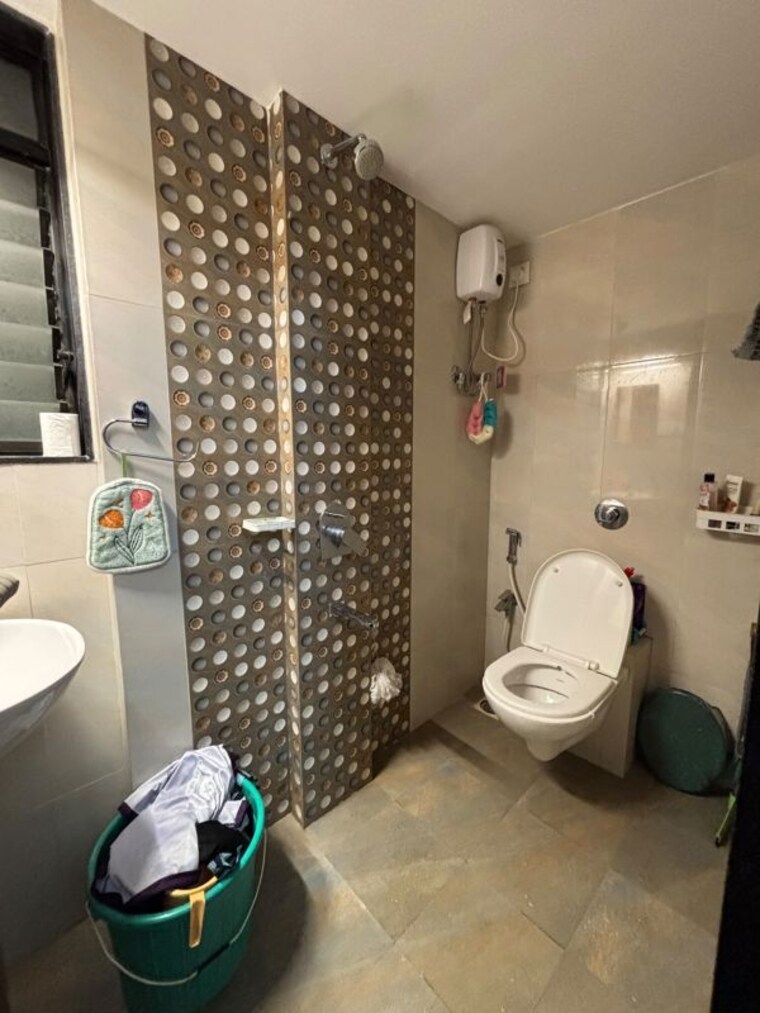 Bathroom, kesar-niketan 1 Bedroom 450 Sq.Ft. Apartment In Borivali East Mumbai 10499102