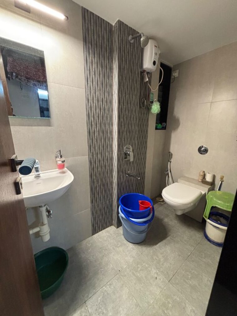 Bathroom, kesar-niketan 1 Bedroom 450 Sq.Ft. Apartment In Borivali East Mumbai 10499102