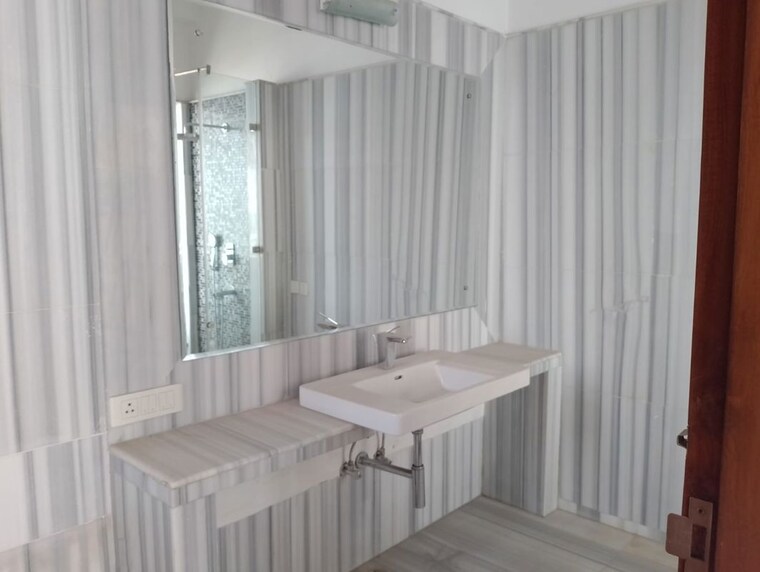 Bathroom, ss-hibiscus 5 Bedroom 10000 Sq.Ft. Penthouse In Sector 50 Gurgaon 10499098