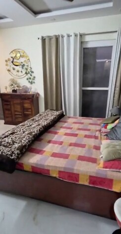 3 BHK + Pooja Room,Servant Room Builder Floor For Sale in Sector 8