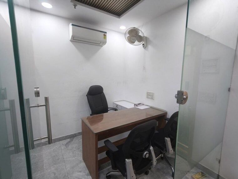 Team Area, netaji subhash place Commercial Office Space 445 Sq.Ft. In Netaji Subhash Place Delhi 10499129