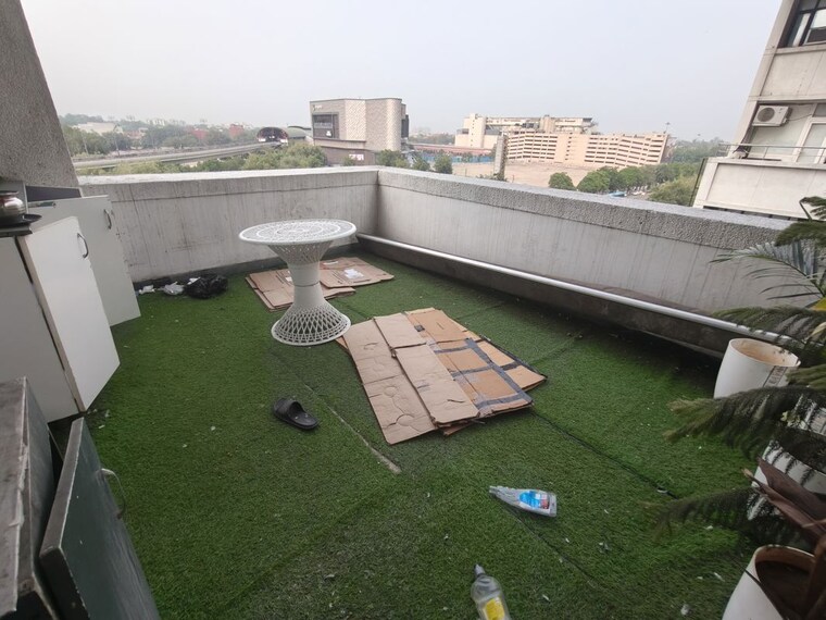 Swimming Pool, netaji subhash place Commercial Office Space 445 Sq.Ft. In Netaji Subhash Place Delhi 10499129
