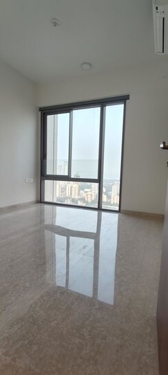 2 BHK + Servant Room Apartment For Sale in Piramal Mahalaxmi