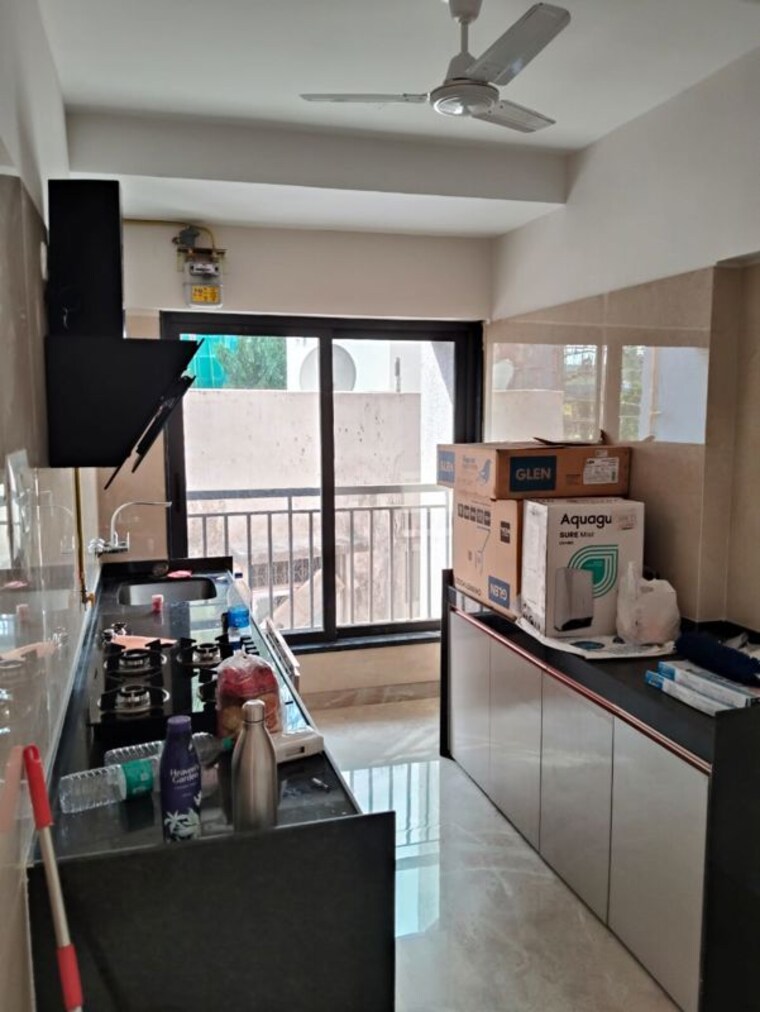 Kitchen, vaidya-west-world 2 Bedroom 850 Sq.Ft. Apartment In Andheri East Mumbai 10499145