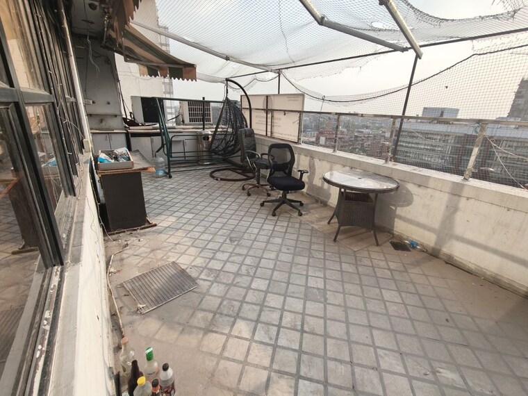 Balcony, netaji subhash place Commercial Office Space 666 Sq.Ft. In Netaji Subhash Place Delhi 10499153