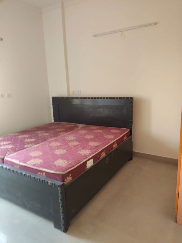 Bedroom, awho-shanti-vihar 2.5 Bedroom 1400 Sq.Ft. Apartment In Sector 95 Gurgaon 10499144