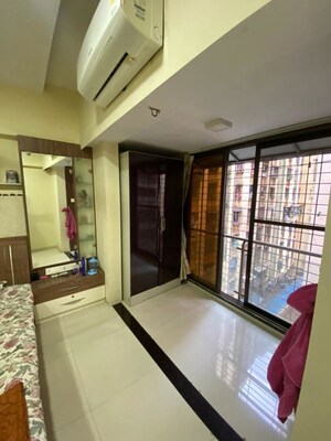 1.5 BHK Apartment For Rent in Omkar Raga, Chembur