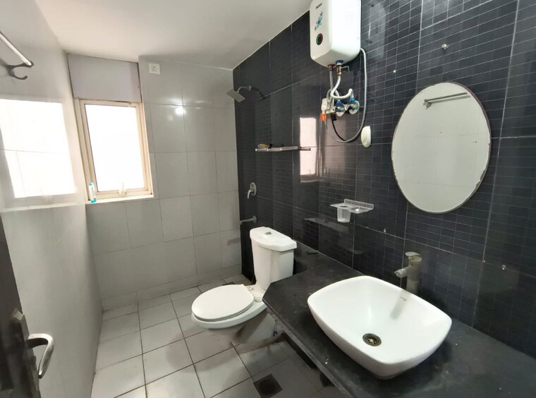 Bathroom, jaypee-greens-kalypso-court 4 Bedroom 2450 Sq.Ft. Apartment In Sector 128 Noida 10499161