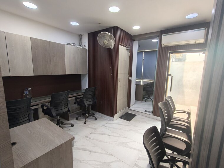Bedroom, netaji subhash place Commercial Office Space 705 Sq.Ft. In Netaji Subhash Place Delhi 10499170