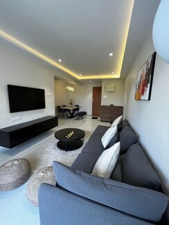 2 BHK + Servant Room,Study Room Apartment For Sale in Prabhadevi
