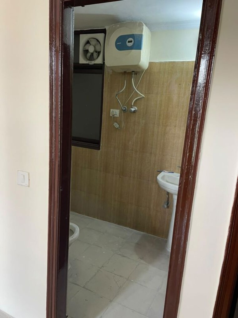 Bathroom, maya-garden-city 2 Bedroom 1307 Sq.Ft. Apartment In Lohgarh Zirakpur 10499220
