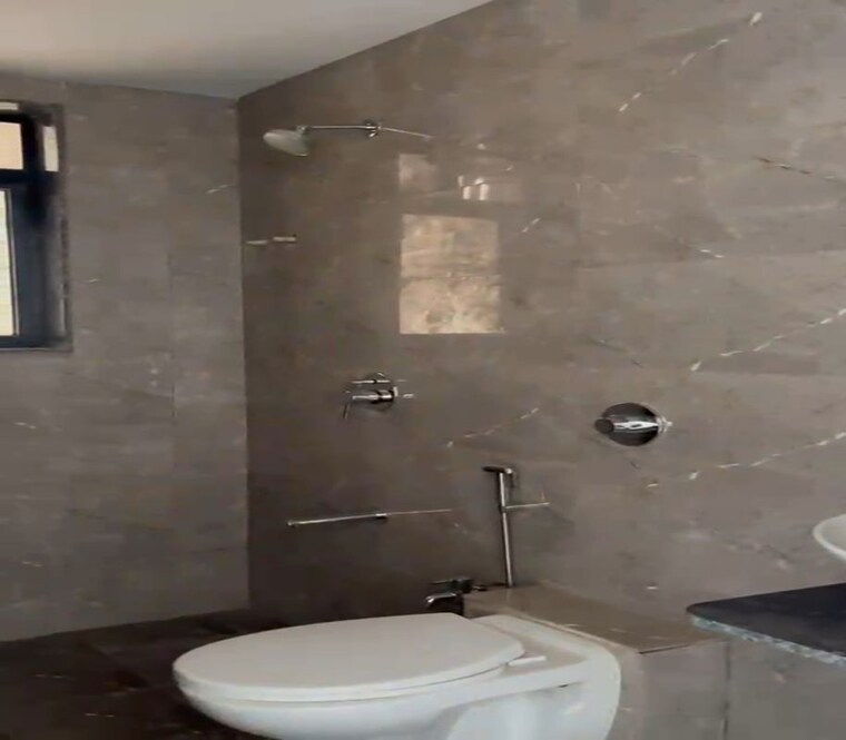 Bathroom, matunga east 2 Bedroom 750 Sq.Ft. Apartment In Matunga East Mumbai 10499233