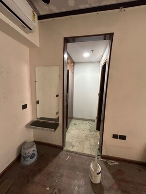 Room in 3 BHK Apartment at Jaypee Greens Kalypso Court, Sector 128 – for Rent