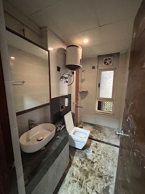 Bathroom in 3 BHK Apartment at Jaypee Greens Kalypso Court, Sector 128 – for Rent