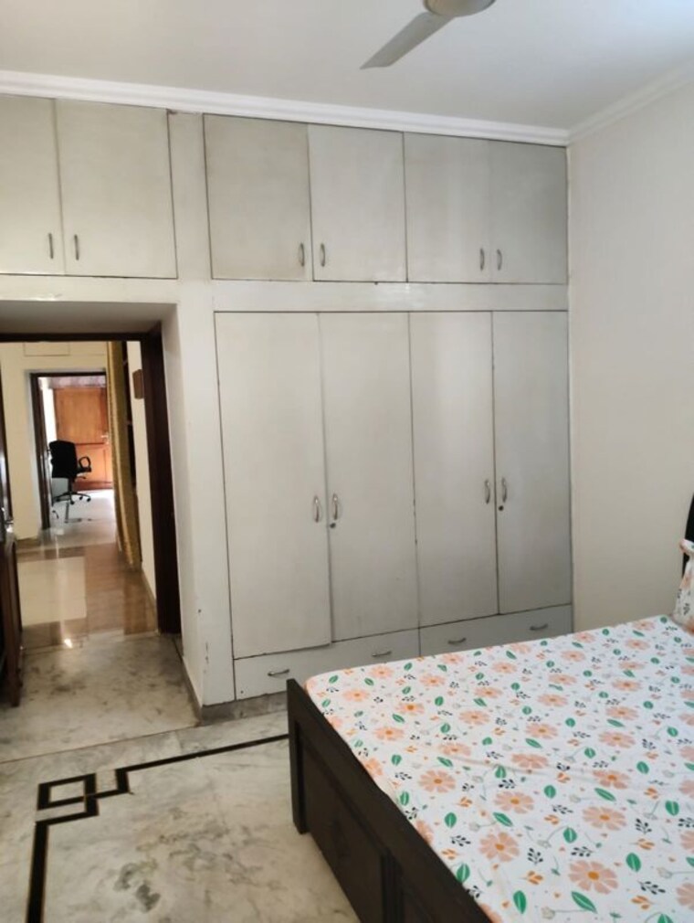 Bedroom, sushant lok i 3 Bedroom 300 Sq.Ft. Builder Floor In Sushant Lok I Gurgaon 10499238