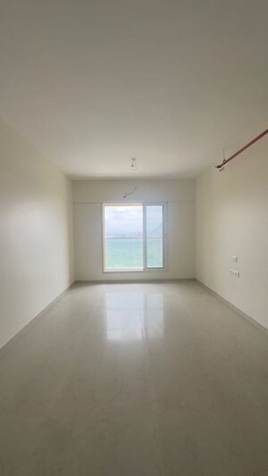 Room in 2 BHK Apartment at Dosti West County, Balkum Pada – for Rent