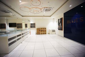  Showroom – Exterior View View at Maninagar - for Sale