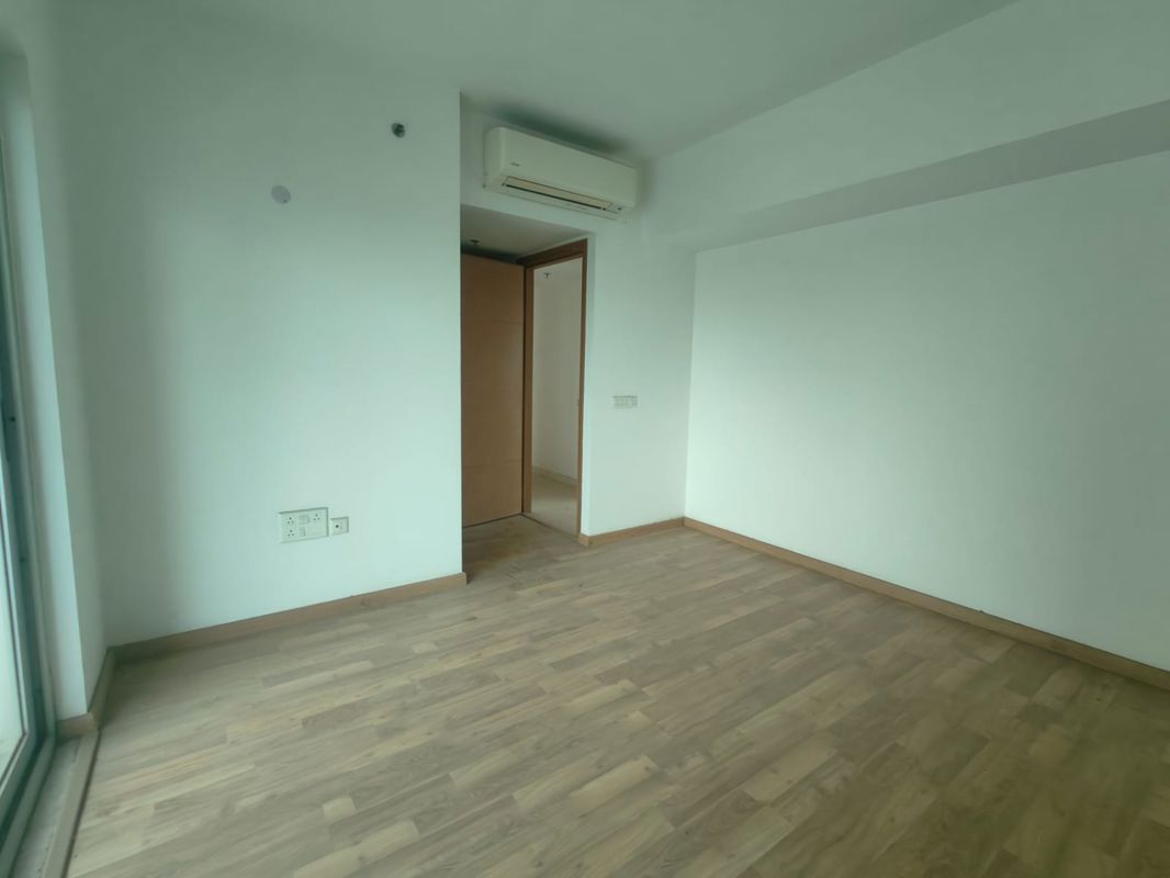 3.5 BHK + Servant Room 2575 Sq.Ft. Apartment in Tata Gurgaon Gateway