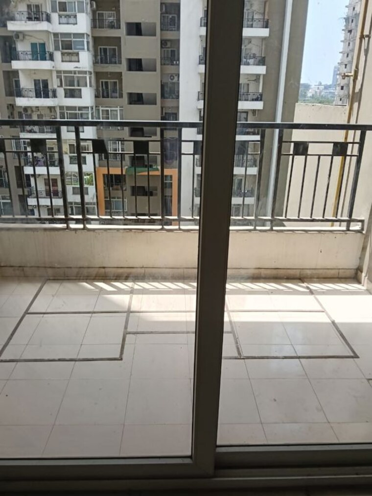 Balcony, gulshan-ikebana 3 Bedroom 1356 Sq.Ft. Apartment In Sector 143 Noida 10497368
