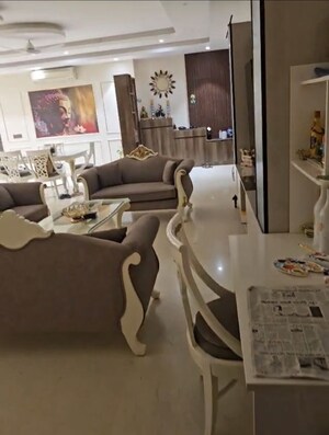 Team Area in 4 BHK Apartment at M3M Merlin, Sector 67 – for Sale