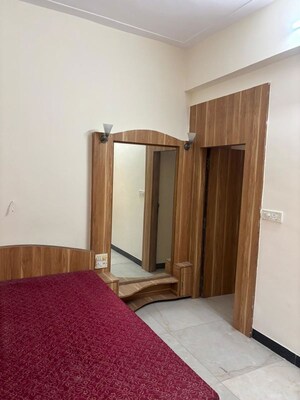 Bedroom in 1.5 BHK Apartment at Worli Sea Face – for Rent