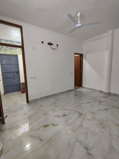 2 BHK + Servant Room Builder Floor For Rent in Malviya Nagar