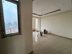 Room in 3 BHK Apartment at Sector 128 – for Rent