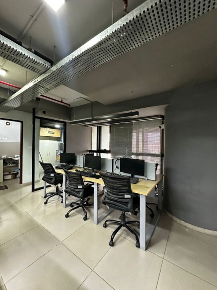 Gym, ambli Commercial Office Space 1713 Sq.Ft. In Ambli Ahmedabad 10499292