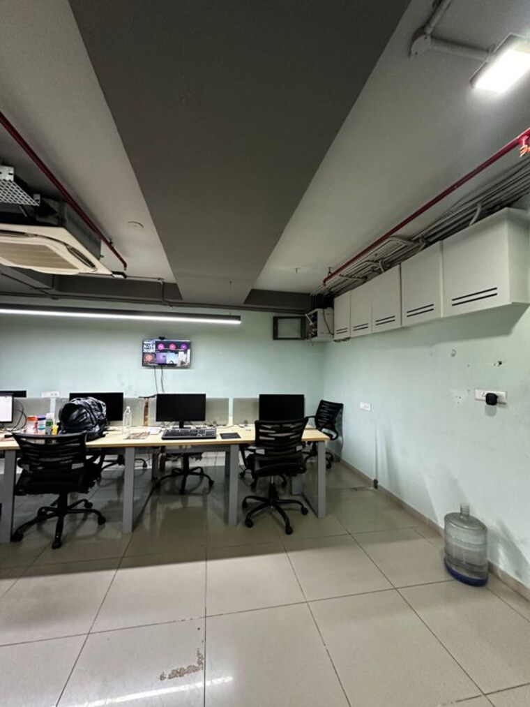 Team Area, ambli Commercial Office Space 1713 Sq.Ft. In Ambli Ahmedabad 10499292