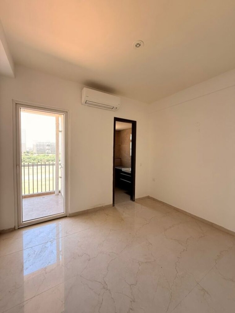 Room, smart-world-orchard 2 Bedroom 1150 Sq.Ft. Apartment In Sector 61 Gurgaon 10499303