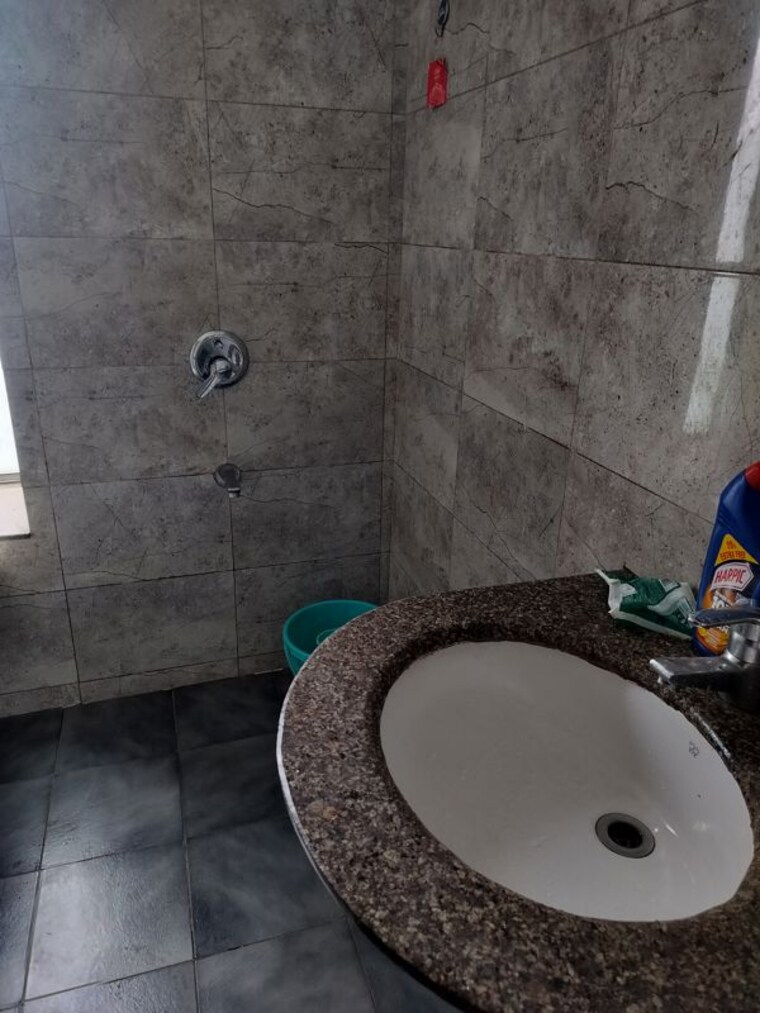 Bathroom, amanora-future-towers 1 RK 550 Sq.Ft. Apartment In Hadapsar Pune 10499313