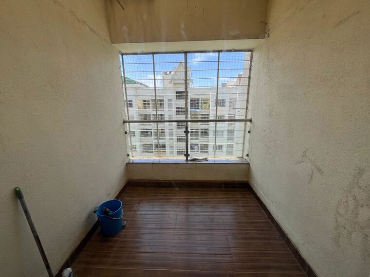 Balcony, kumar-picasso 2 Bedroom 920 Sq.Ft. Apartment In Hadapsar Pune 10499321