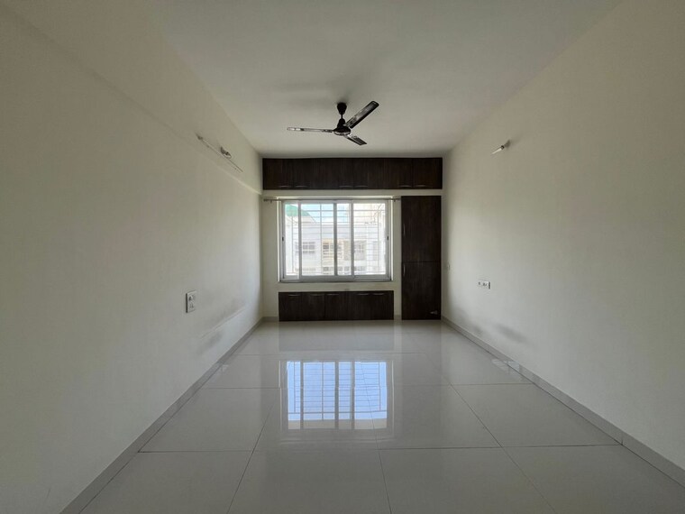 Master Bedroom, kumar-picasso 2 Bedroom 920 Sq.Ft. Apartment In Hadapsar Pune 10499321