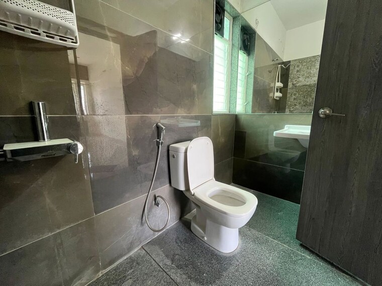 Bathroom, kumar-picasso 2 Bedroom 920 Sq.Ft. Apartment In Hadapsar Pune 10499321