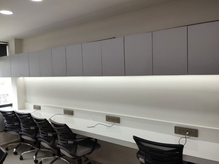 Team Area, shivalik-shilp Commercial Office Space 1000 Sq.Ft. In Sanidhya Ahmedabad 10499415