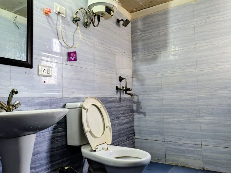 Bathroom, gardenia-glory 2 Bedroom 1140 Sq.Ft. Apartment In Sector 46 Noida 10499407