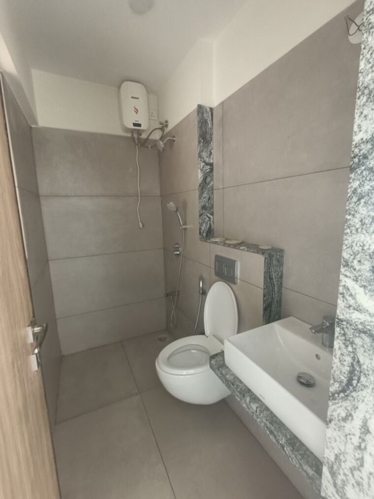 Bathroom, bharat-arize 2 Bedroom 895 Sq.Ft. Apartment In Goregaon West Mumbai 10499437