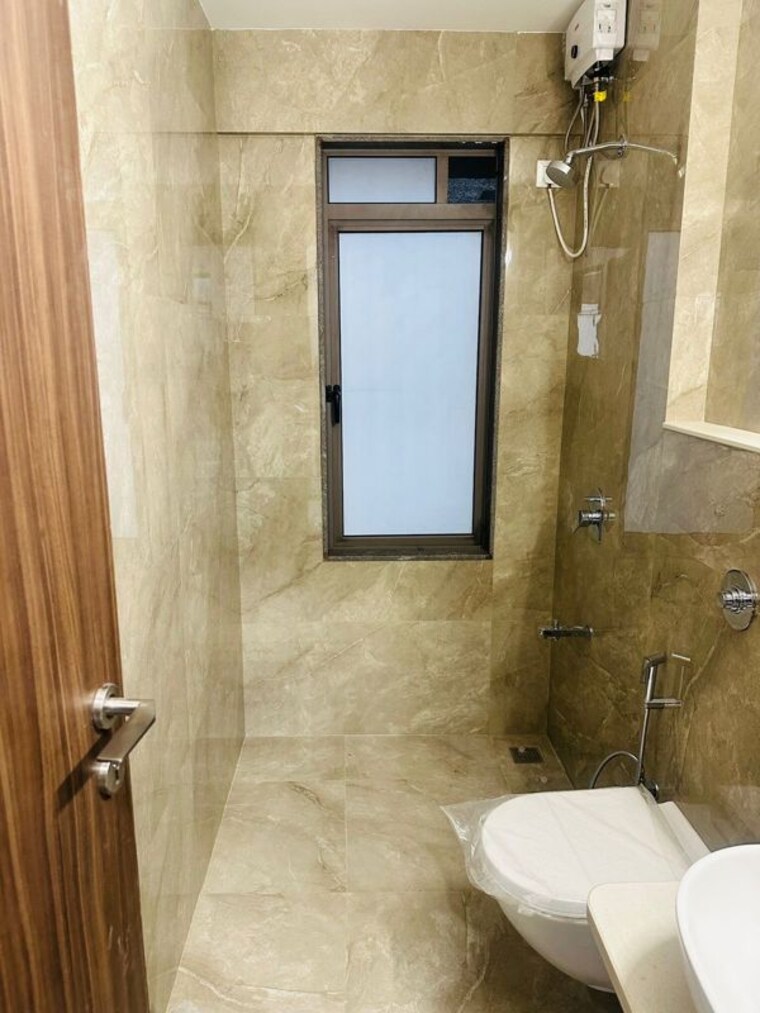 Bathroom, shanti-chs-chembur 2 Bedroom 800 Sq.Ft. Apartment In Chembur Mumbai 10499442